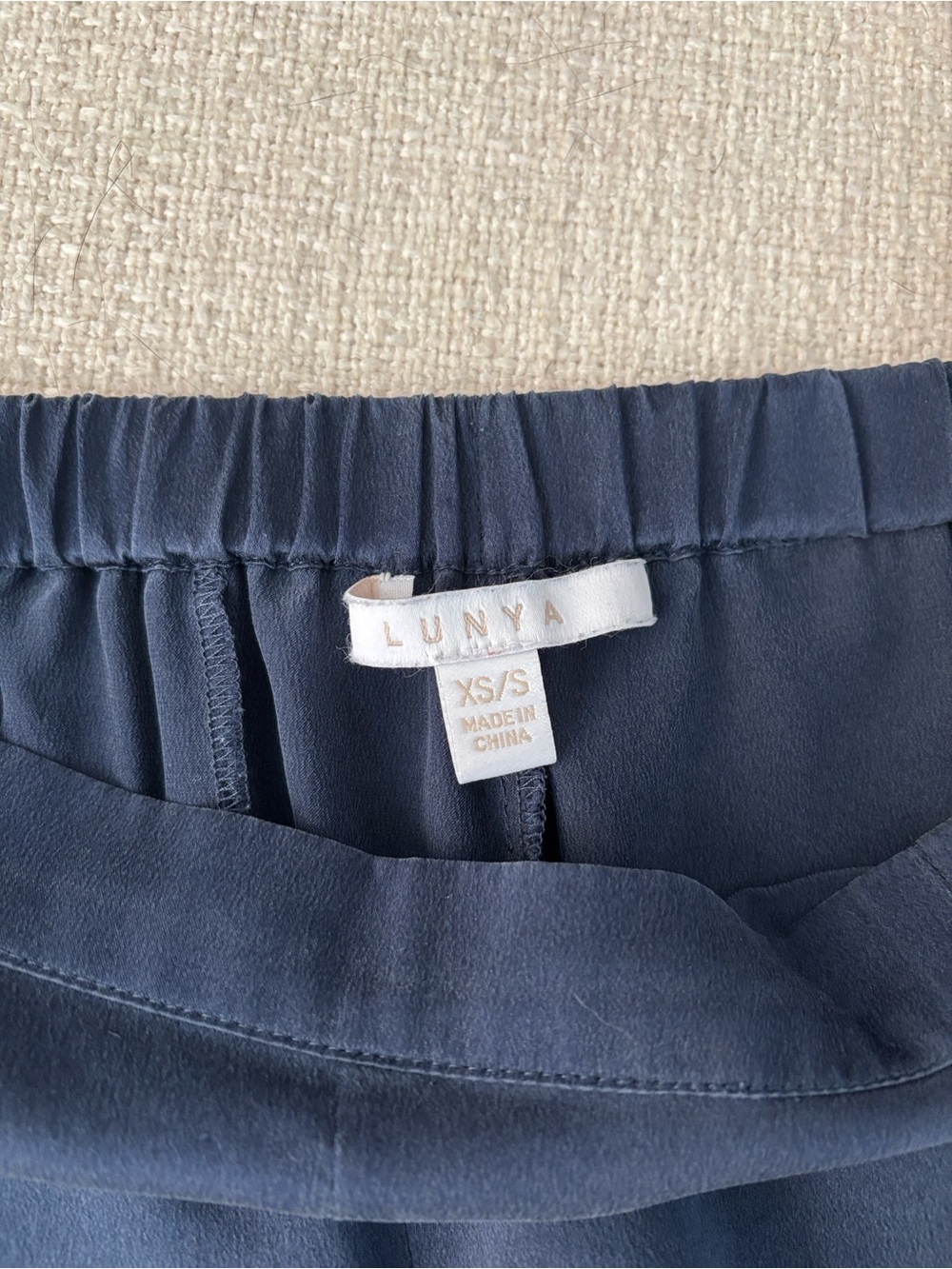 Lunya washable silk sleep shorts - size XS/S - Picture 4 of 5